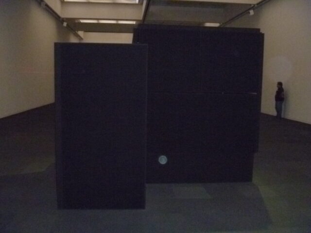 東京都現代美術館「アートと音楽－新たな共感覚をもとめて」への採用