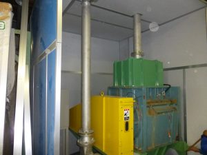 簡易防音室内部