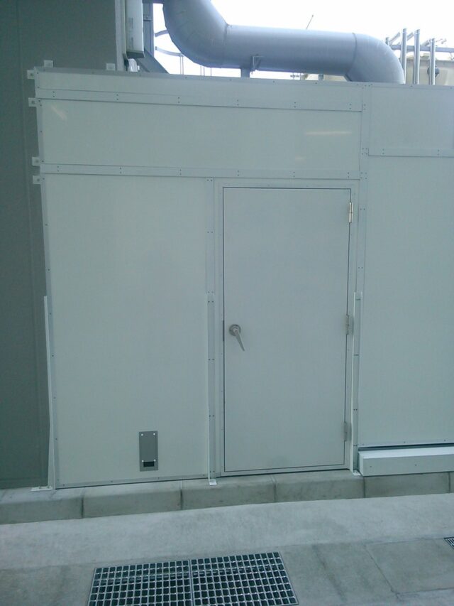 工場内機械音防音対策～「一人静 タイプＡ」の特注パネルを使用