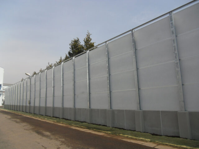 工場の防音壁設置～「一人静 タイプA」使用