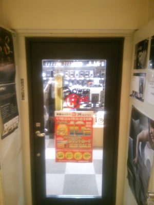 ショールーム入口