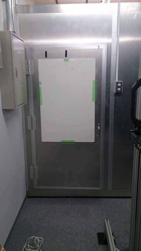 製造メーカー様向け実験室用防音室