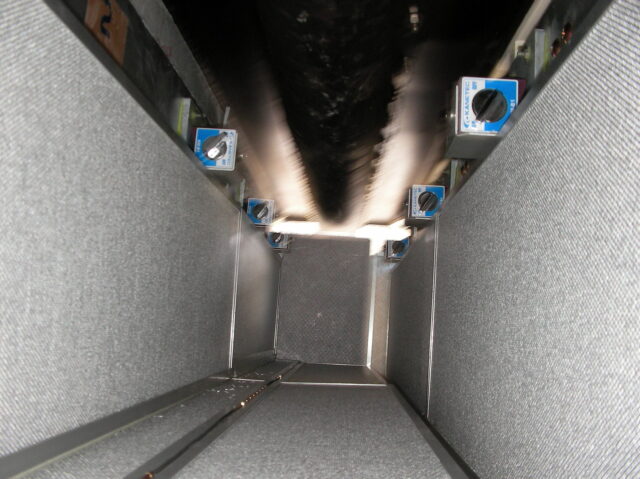 高速道路の橋梁下の防音対策～突発騒音吸収装置