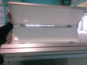 写真①：正面部