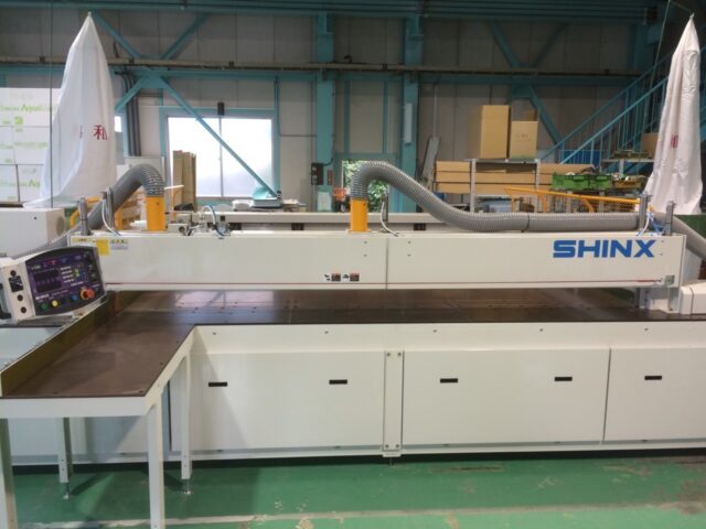 新型ランニングソー側面