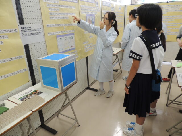 神奈川学園の学園際にて防音BOXを展示