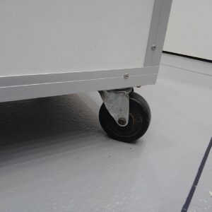 キャスター付きで可動も楽に行えます