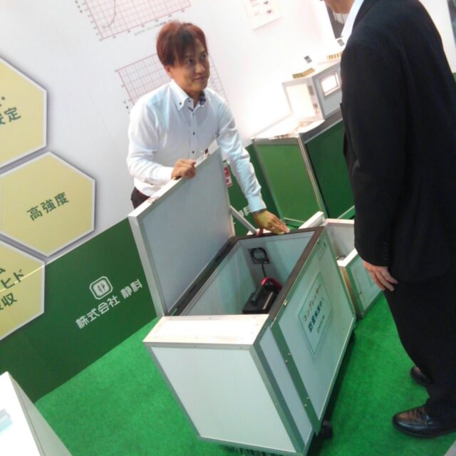 コンプレッサー用防音BOXも展示中＠愛知県名古屋市