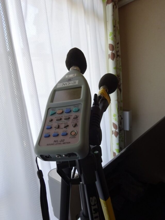 吸音パネルの選定方法は周波数の違いによって異なります