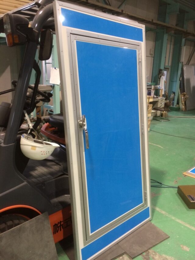 加工し易く丈夫で自立性がある防音材～遮音性能を高めた重厚な防音扉の製作が可能