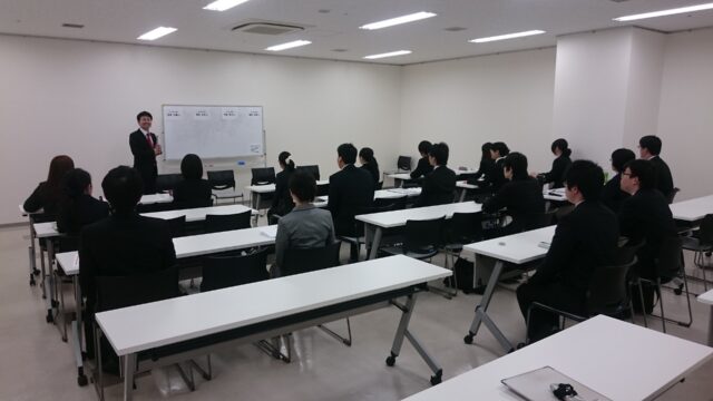 「厚木市 若者・女性等就職マッチング支援プログラム」にて