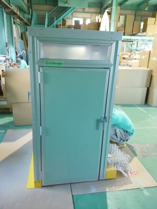 扉付き防音BOXの制作