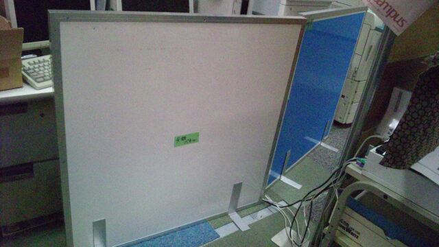 オフィス用サーバーの高音・低周波音対策@東京