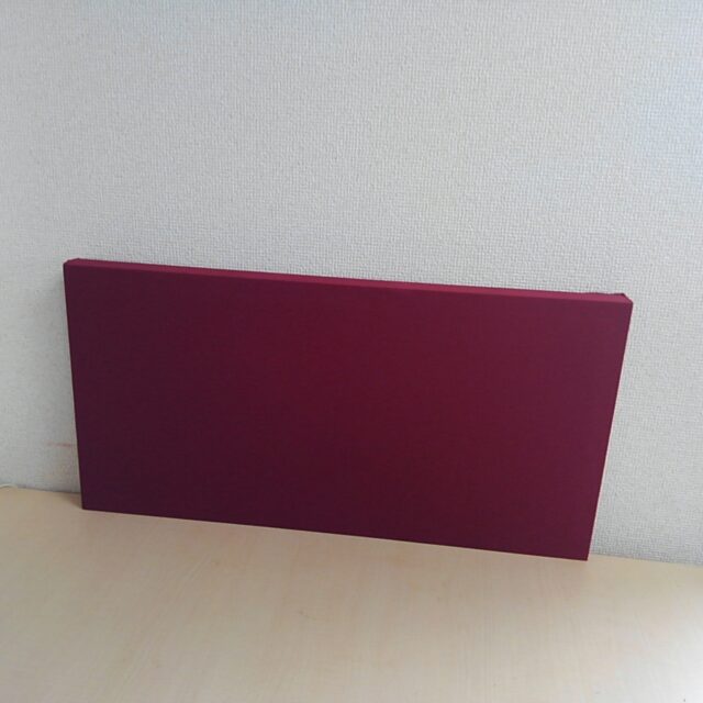 【室内向け吸音材3種】オフィスや会議室に適した吸音材と吸音用壁紙の効果について