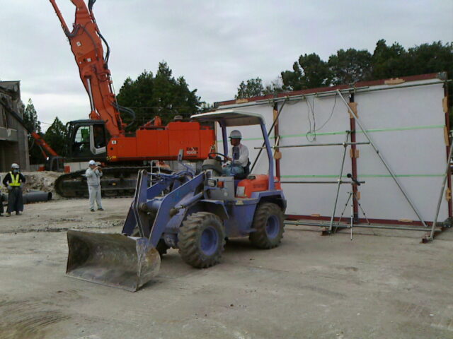 工事現場の防音壁に吸音は必要？～その他軽量化・設置コストなど