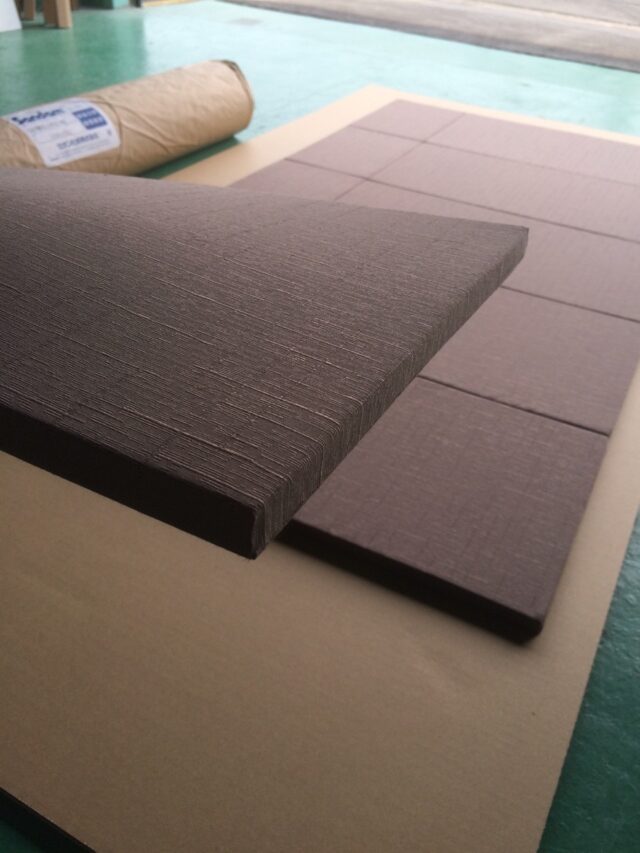 宿泊ホテルの騒音問題改善～ドアに吸音材＋遮音シート