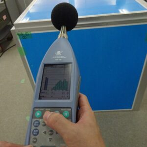 貸し出しパネルで囲い、測定中