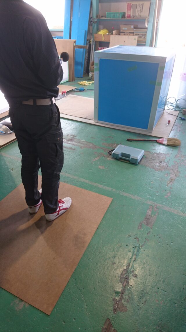 練習用吸音パネルで制作した防音BOXで騒音測定を実地