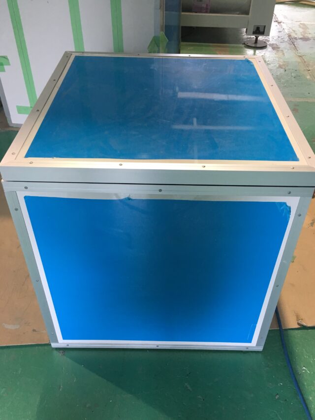 二重構造の無響箱の試作品を製作中