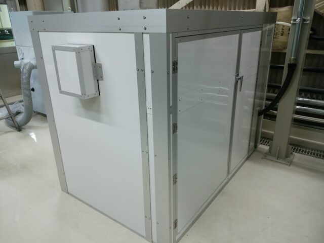 ブロアー用防音ボックス設置～1時間程度で設置可能