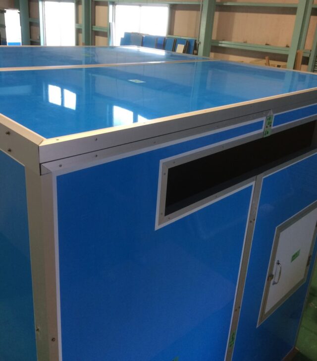 工場内粉砕機用防音ボックス～防音工事費や施工費削減に「一人静シリーズ」