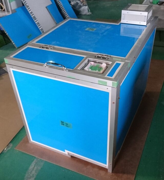 チラー（冷却水循環装置）用防音ボックス～熱対策できる防音パネル「一人静タイプD」