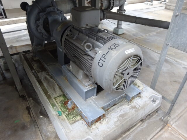 工場のポンプの防音対策の施工に参加～弊社の防音パネルの性能を実感しました