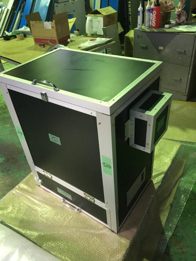 コンプレッサー用防音BOX〜黒塗装特別パネル〜