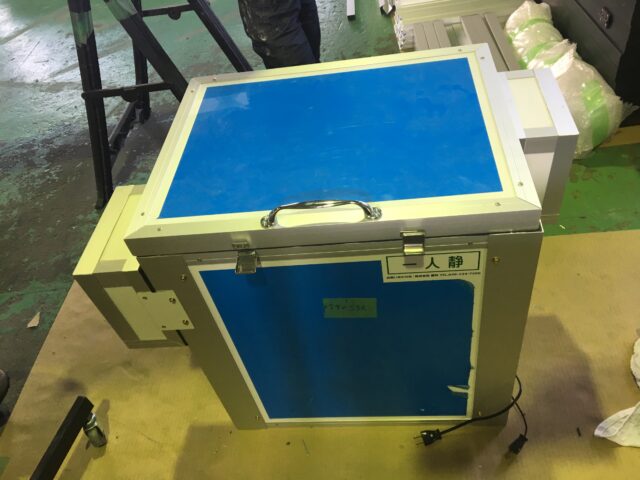 コンプレッサー用防音ボックスを制作〜熱対策等お客様のご要望に合わせて様々なオプションを追加