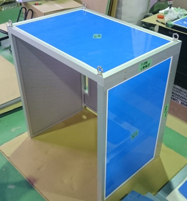 鋳造工場内のエアーブロアー用防音BOX～耐水仕様「一人静タイプZ」で水切り音を低減