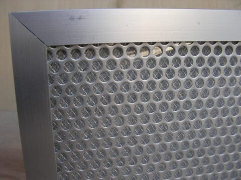 ホモジナイザーの騒音対策に最適～クリーンルームで使用可能な吸遮音パネルを製造・販売