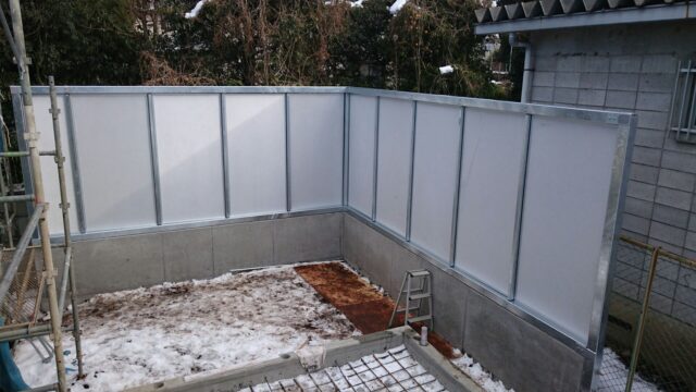 幼稚園の工事現場における騒音対策＠埼玉県～簡易防音壁を設置