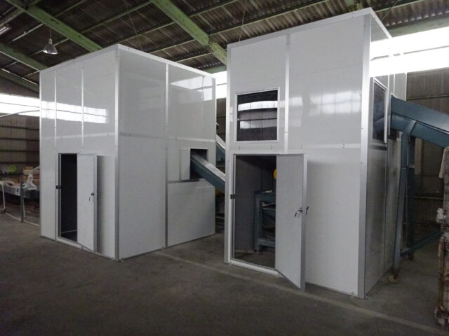 産業廃棄物処理施設の破砕機の騒音対策～高さ約4mの防音室で対応