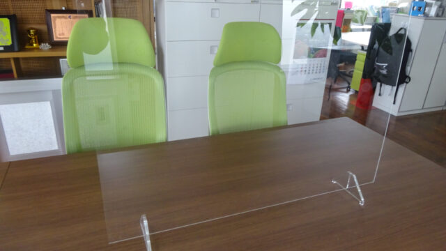 アクリルクリアパーテーション