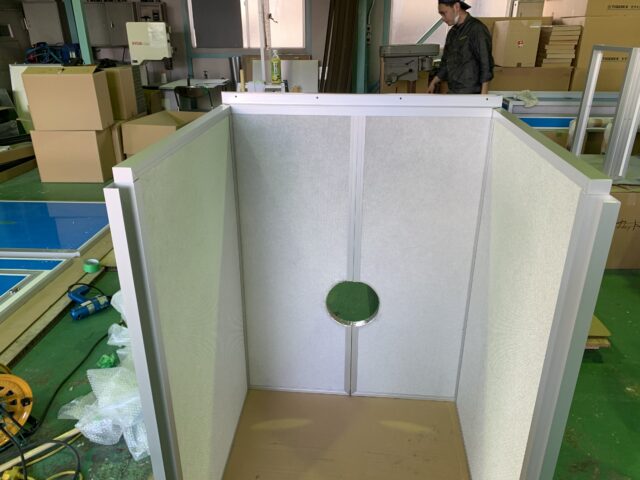 工場内ブロワー用防音カバー～お客様側で組立て・設置で施工費をコストダウン