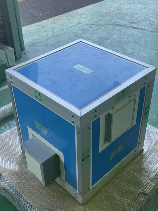 工場内のコンプレッサーの騒音対策＠静岡～床あり吸排気ファン付き防音ボックスを製作