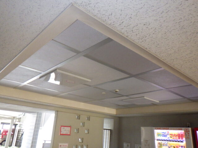 マンション上階への反響音対策＠埼玉県～住民共有エリア天井の防音工事を実施
