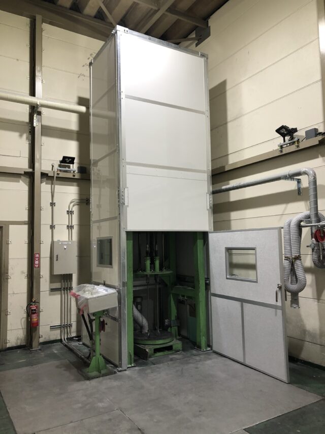 工場内大型粉砕機の騒音対策@埼玉県〜第一管理区分の騒音レベルに低減