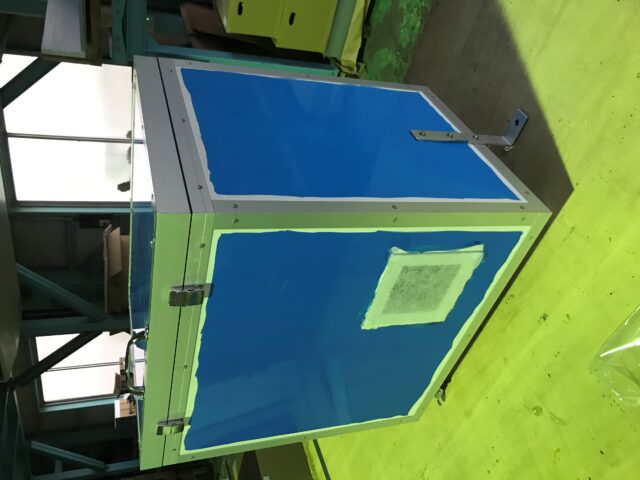 振動試験機用防音BOX～4つのご要望に合わせた6面体防音ボックスを製作