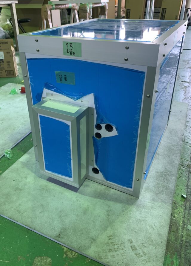 冷凍機用防音ボックス～熱籠りや配管対策等ご要望に合わせてオーダーメイド可能