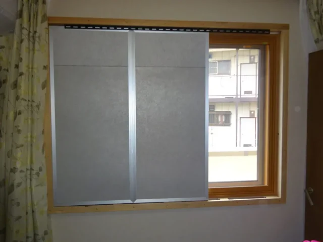 赤ちゃんの夜泣き対策に低音ボイスが効果的！？～防音パネルによる音漏れ対策もおすすめです