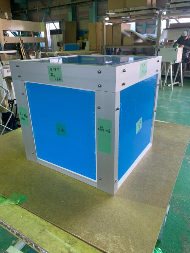 ポンプ用5面体防音ボックスを製作～2面に開口部にある仕様で10～15db低減に成功