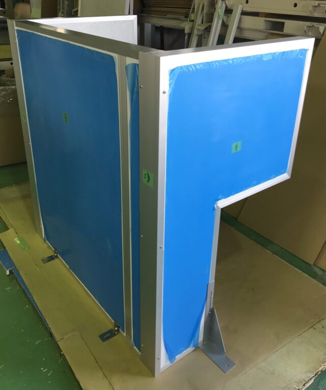 Class7クリーンルーム向け簡易防音カバーを製作～発塵しない『一人静タイプZ』を採用し機械稼働音の低減に成功