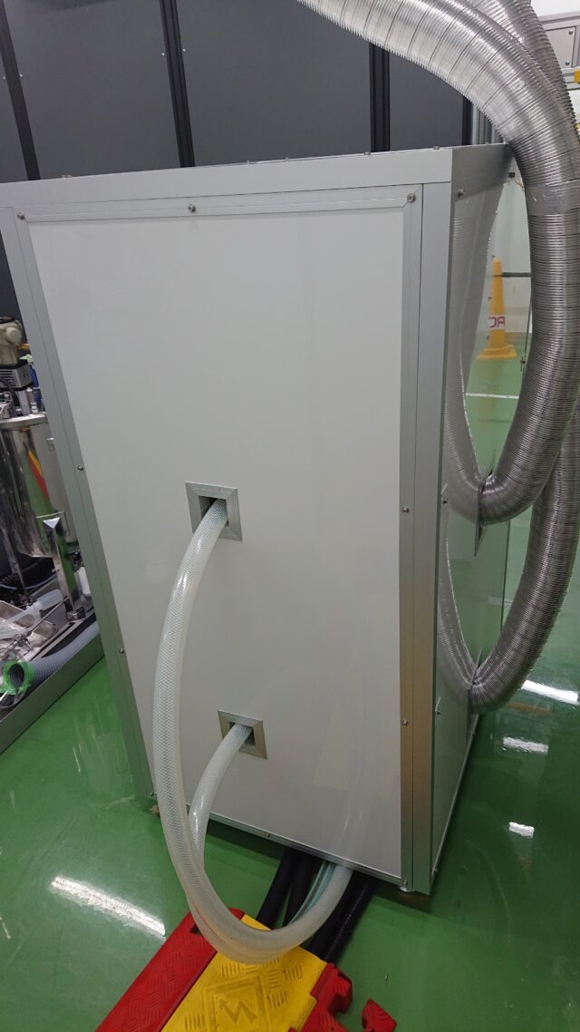 送風機ユニット(ブロワー)向け防音カバーで工場内騒音を10dB以上低減