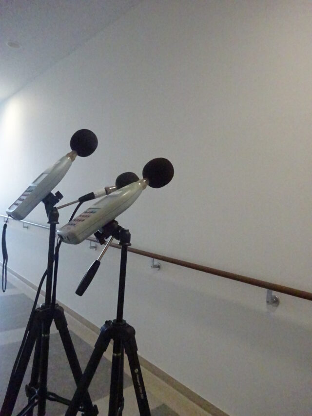 【5パターン】エアコンの室外機がうるさい！～騒音対策前に騒音調査を行う場合の測定方法