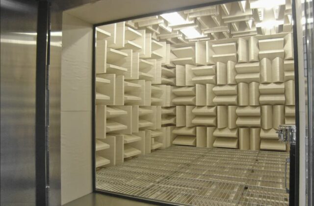 無響室と半無響室～音がまったく響かない魔法の部屋