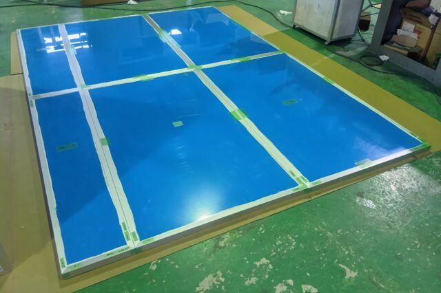 用水路の流水音対策～台形の特殊形状防音パネルを製作