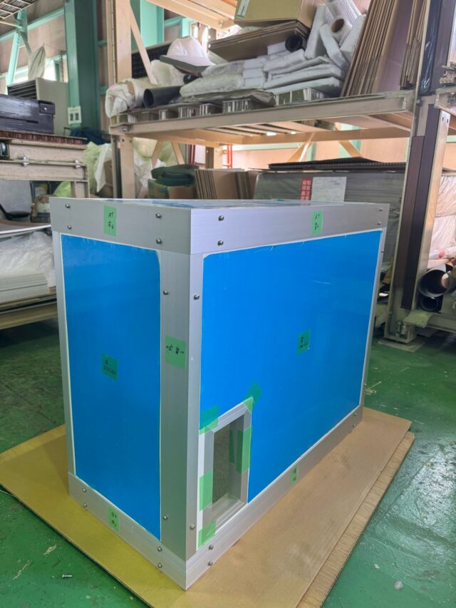 アンプの騒音対策～ファンや低音ノイズを低減する床ありの5面体防音カバーを製作