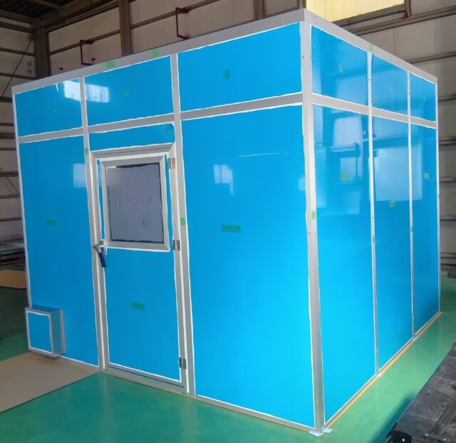 実験室内の空調設備の騒音対策～組立解体式防音室の設置で約20dBの低減