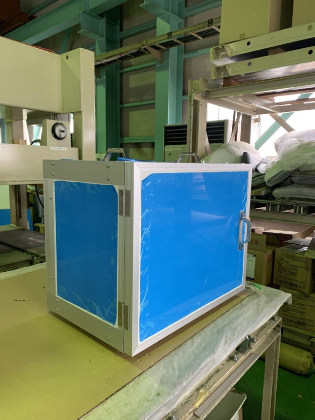 コンプレッサー用防音ボックスの魅力：静音化と使いやすさを両立した高機能モデル